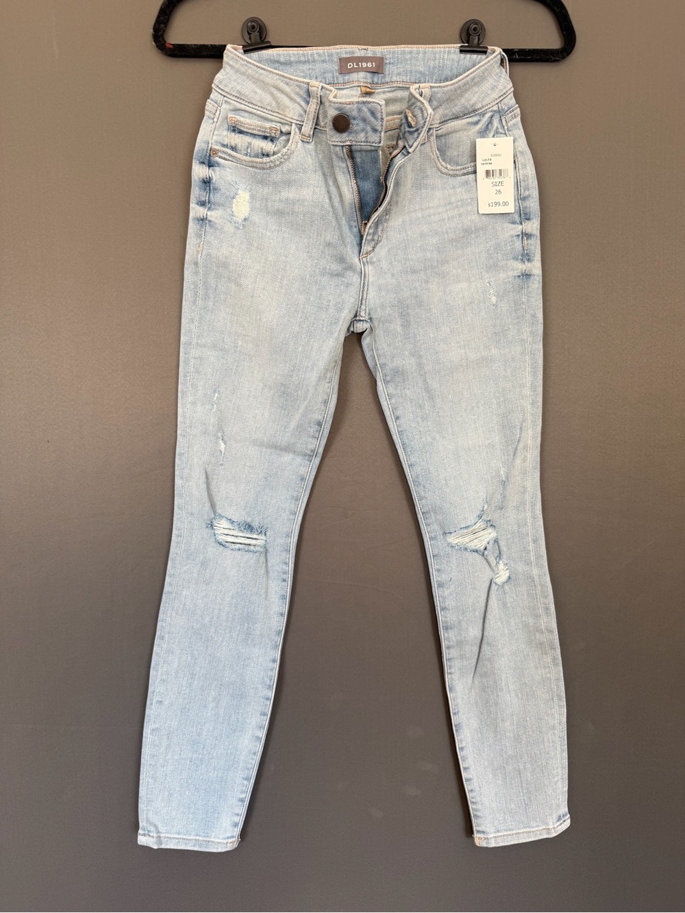 DL1961 Women's Light Blue Distressed Skinny Jeans